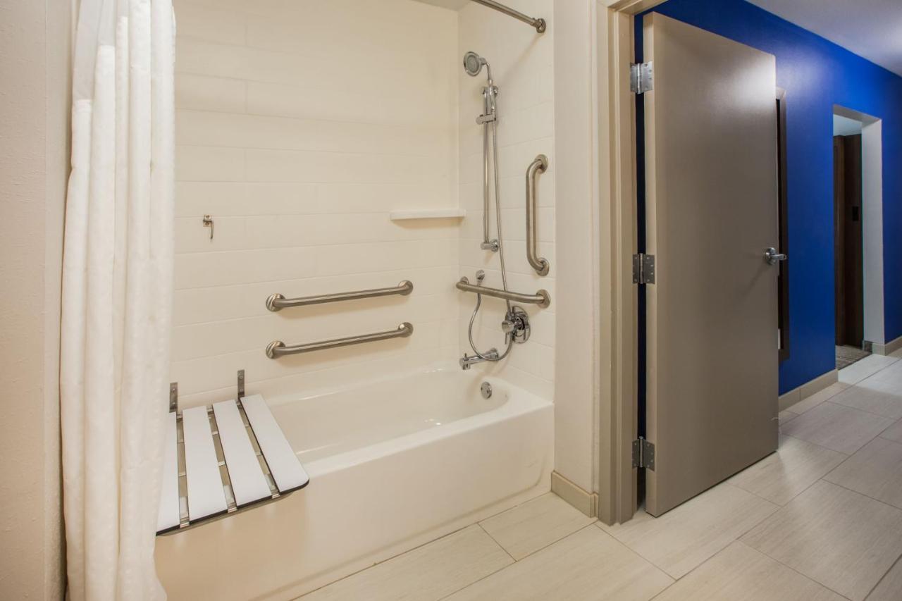 Holiday Inn Express & Suites - Ann Arbor - University South By Ihg Exteriér fotografie