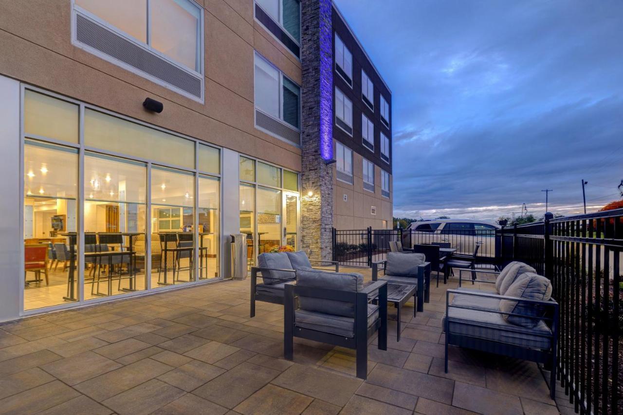 Holiday Inn Express & Suites - Ann Arbor - University South By Ihg Exteriér fotografie